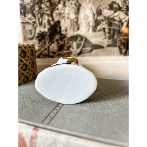 Porcelain Angel Cherub Trinket Box – Hinged Lid,‎ Vintage-Style Keepsake Box - Picture 4 of 5